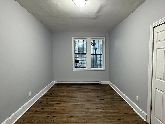 5th image of 408 Leslie St #1B