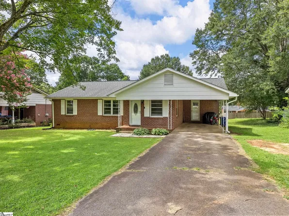 104 1st Ave, Spartanburg, SC 29302