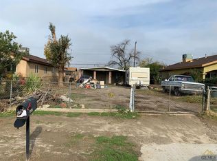 1216 McNew Ct, Bakersfield, CA 93307