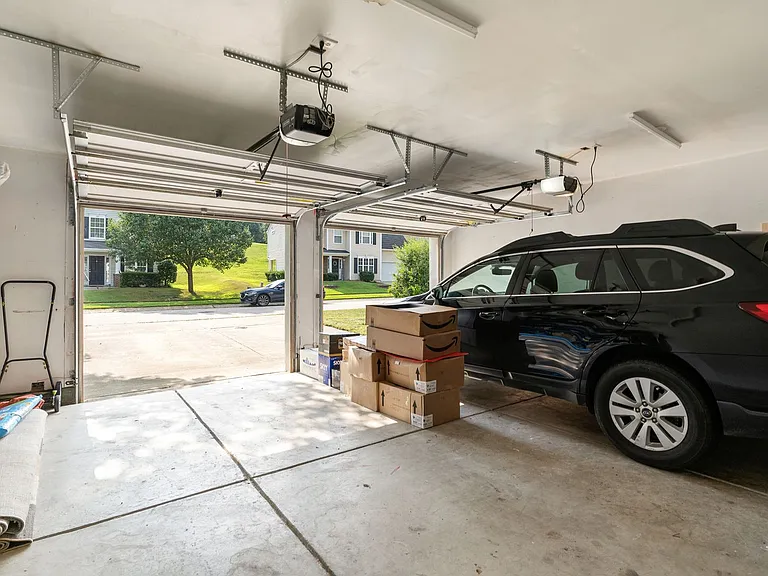 102 Bermuda Green Dr — Photo 20
