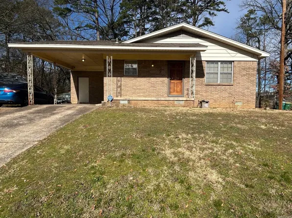 320 Fleetwood Dr, Little Rock, AR 72211