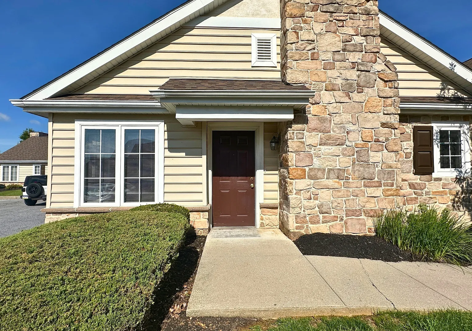 1 bed, 710 sqft, $1,295 — Photo 1