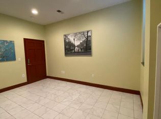 334 N 13th St APT 1, Philadelphia, PA 19107