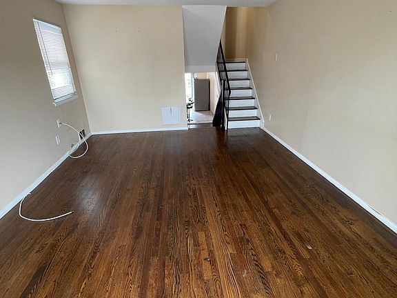 5th image of 45 Regis Dr #1