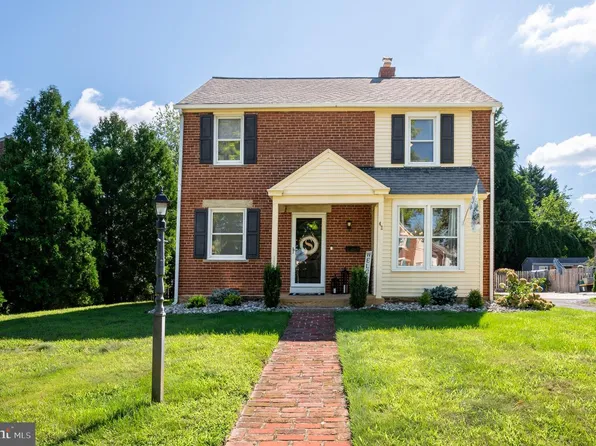 42 Hurst Rd, Wilmington, DE 19803