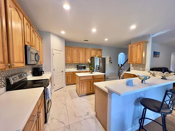 4th image of 1675 Marina Lake Dr