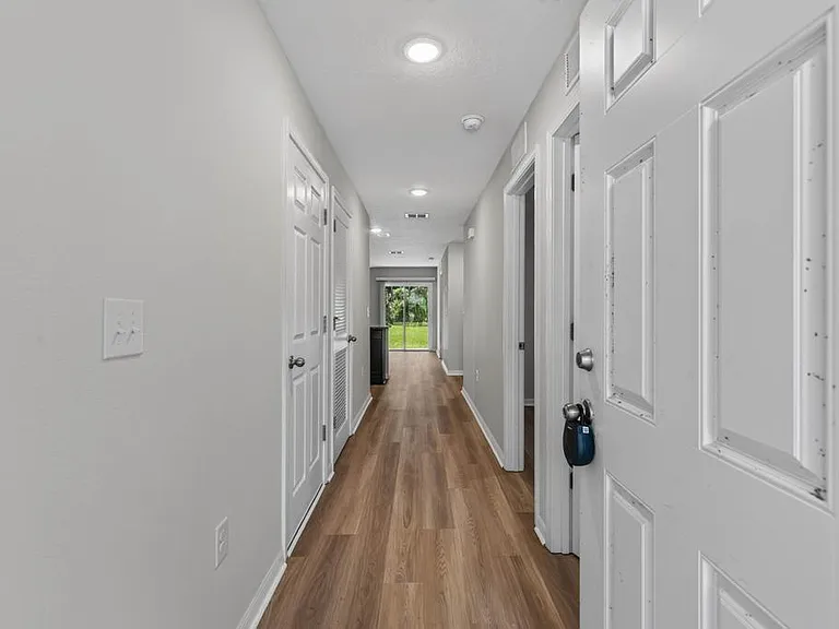 129 Wellwood Ln — Photo 10