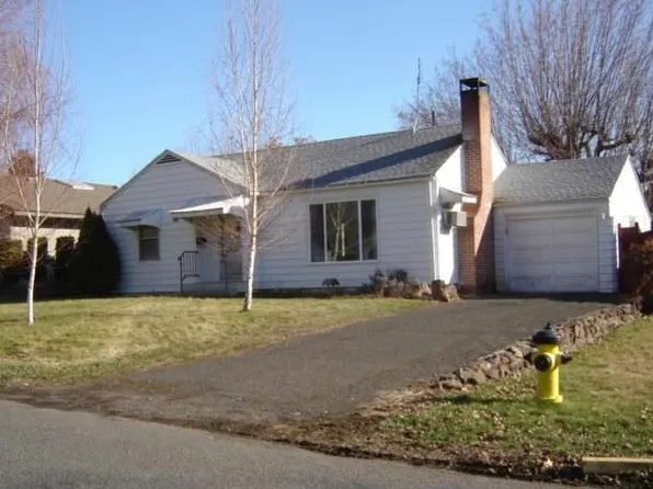 405 S 37th Ave, Yakima, WA 98902