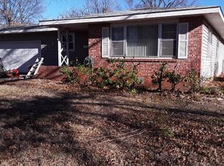 1505 Cedar Ln, Ponca City, OK 74604