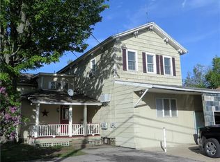 165 Hook Rd, Farmington, NY 14425