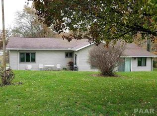 25990 N Dal Bar Rd, Canton, IL 61520