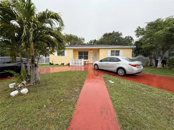 701 NE 170th St, North Miami Beach, FL 33162