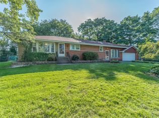 709 Roppolo Dr, Elk Grove Village, IL 60007