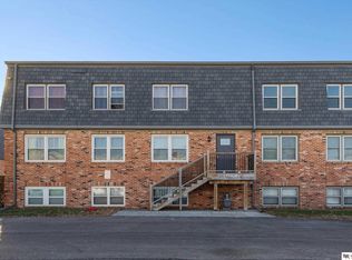 12737 Woodcrest Plz APT 318B, Omaha, NE 68137