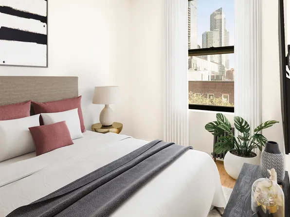 11-55 45th Avenue image 4 of 8