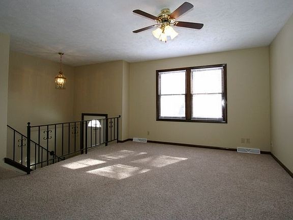 5th image of 14318 Grant St
