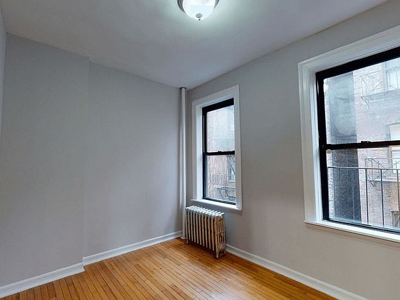 5th image of 236 E 13th St #24012