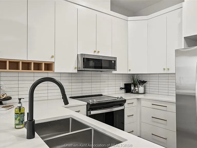 364 Grand Ave E #305 — Photo 15