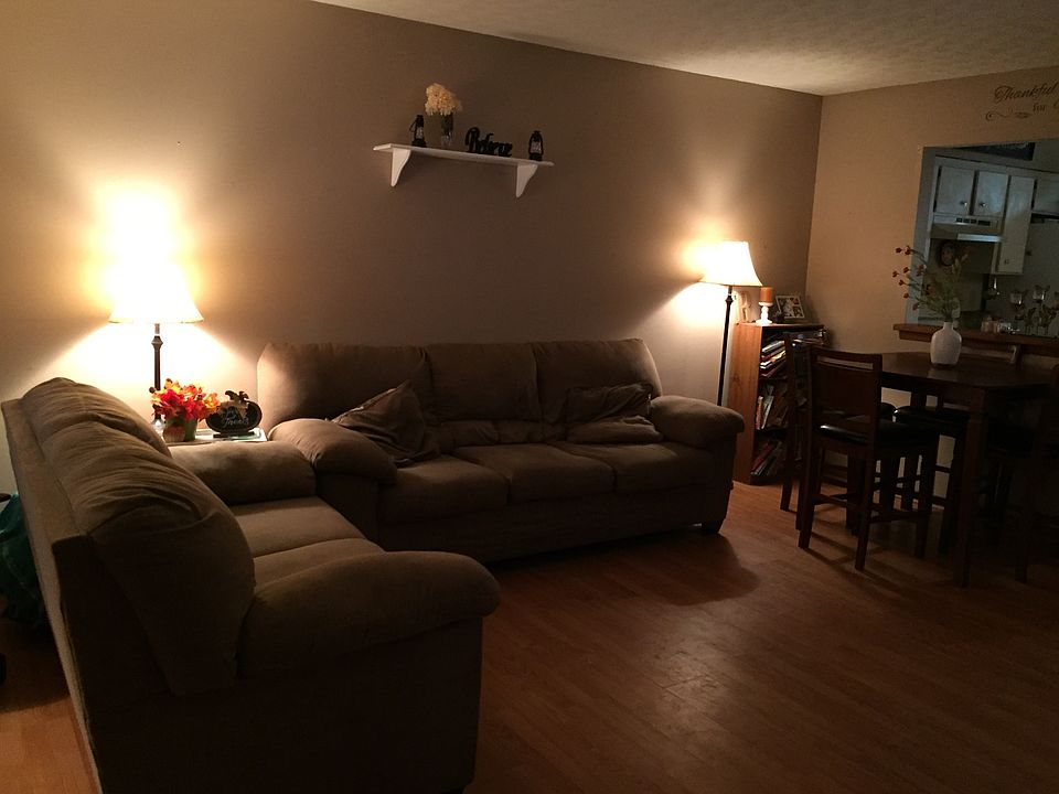 1st image of 847 Village Dr