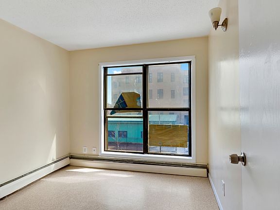 3rd image of 913C Elder Ave #913C