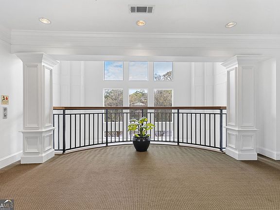 4th image of 3275 Lenox Rd NE APT 314