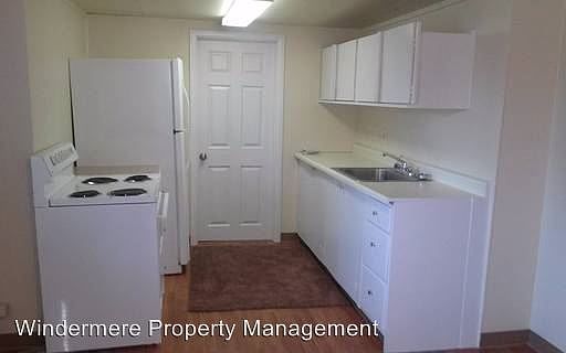 2nd image of 223 SE Valley Dr