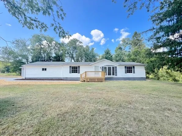 6497 McKee Rd NE, Mineral City, OH 44656