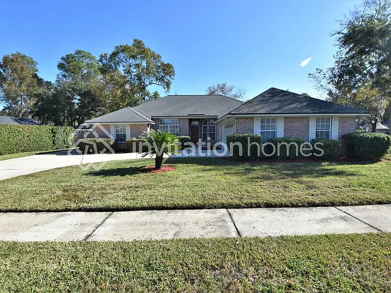 1737 Chalet St — Photo 1
