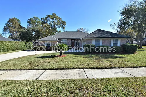 1737 Chalet St Photo 1