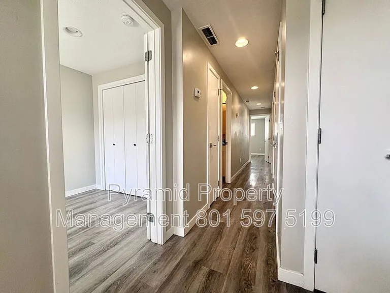 1265 E 5600 S — Photo 5