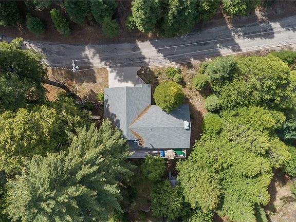 3rd image of 7703 Forest Way