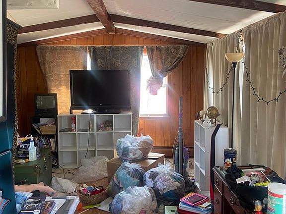 4th image of 5 Sargents Pl Unit 2