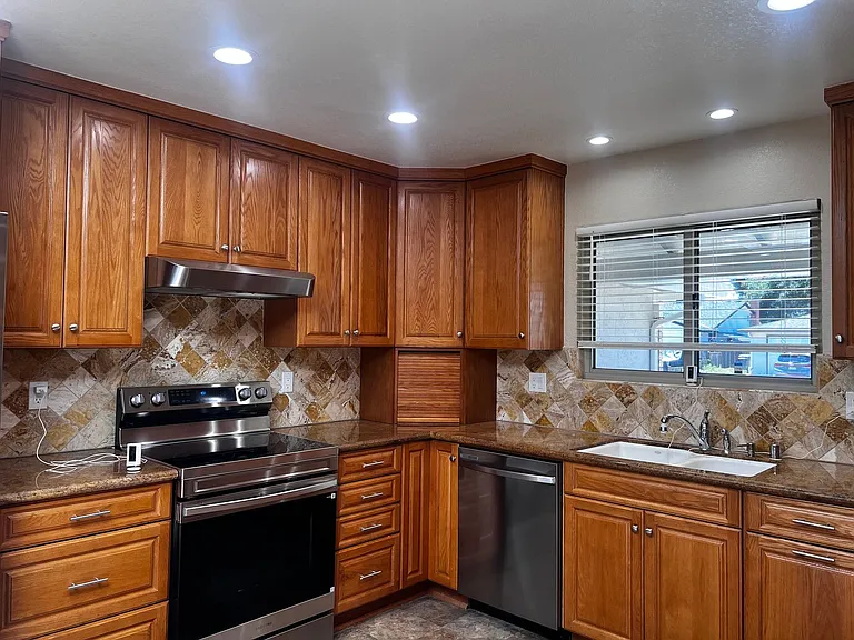 6002 Paxton Ct — Photo 6