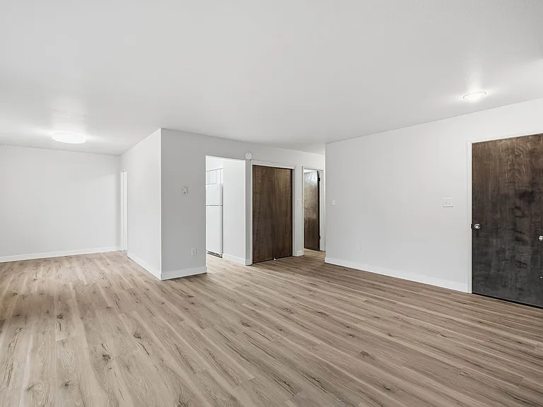 3102 E 27th Ave — Photo 5