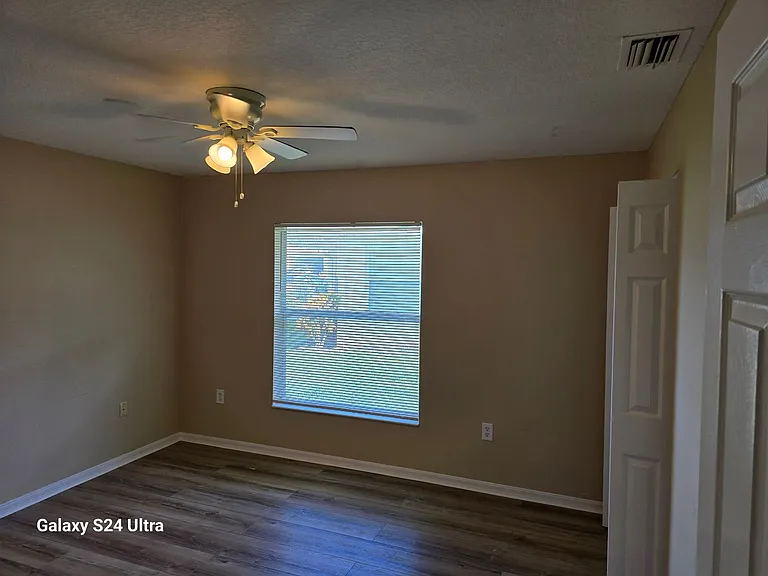2654 6th Ct E — Photo 10