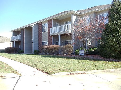 1st image of 3800 Saddlebrook Pl Unit U-102