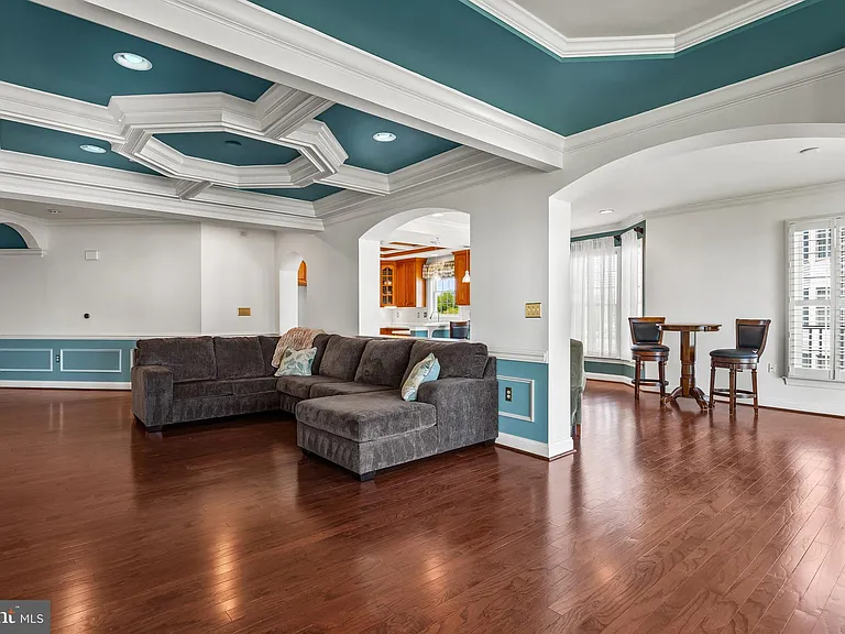 4700 Water Park Dr #J — Photo 11