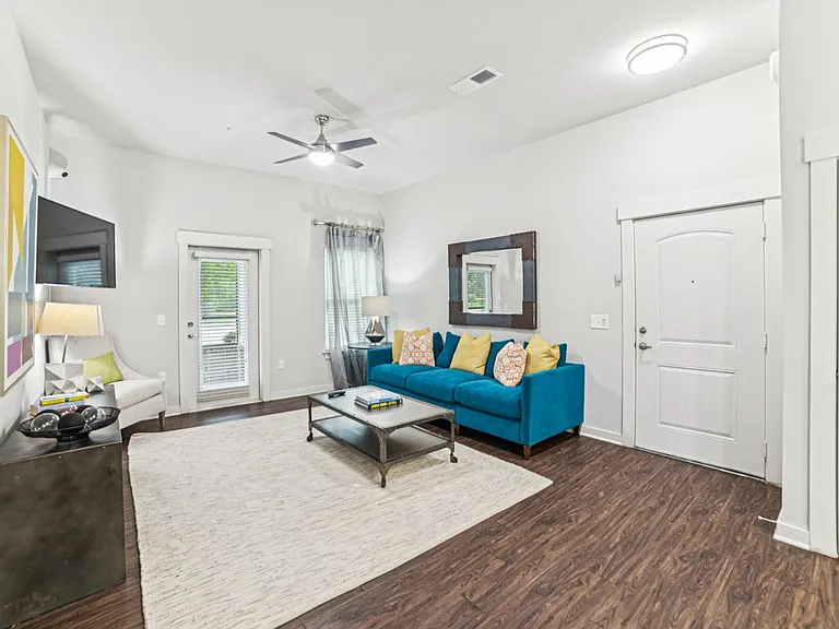 Proximity Residences Charleston — Photo 17