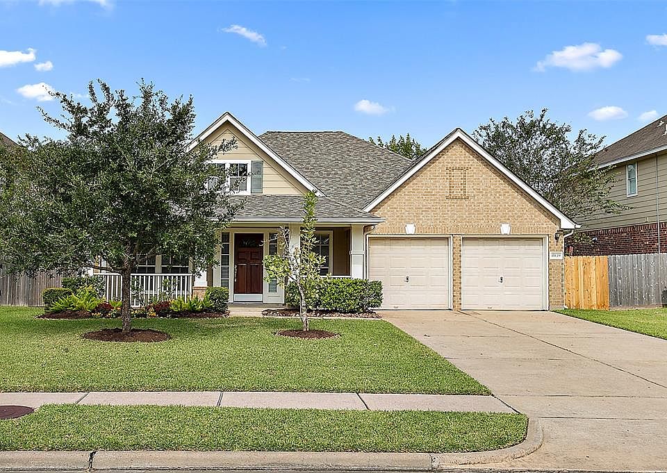 1st image of 8039 Cross Trail Dr