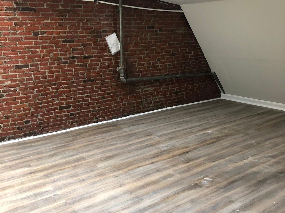 1st image of 4844 Cedar Ave #D2