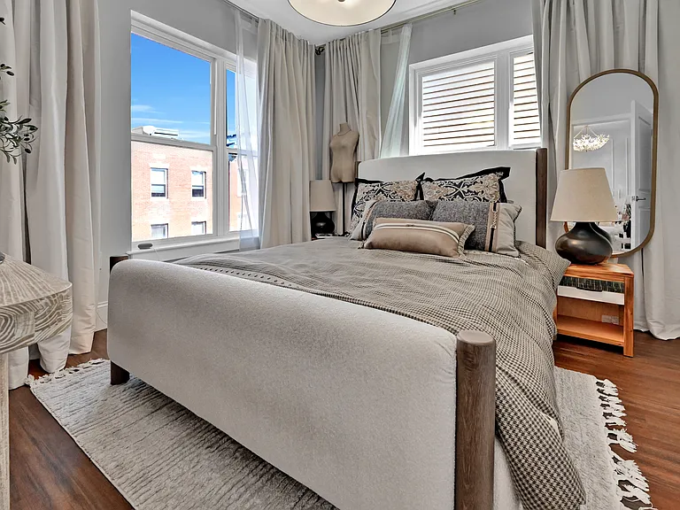 205 Maverick St #302 — Photo 7