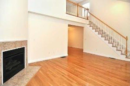 3rd image of 240 Cheshire Dr