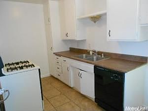 5th image of 1135 Vinci Ave