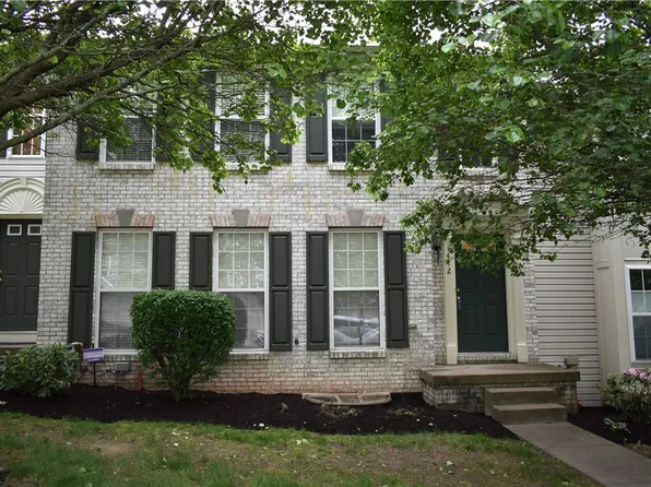 1412 Michael Dr, Pittsburgh, PA 15227