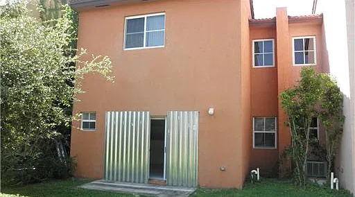 3 bed, 1595 sqft, $2,520 — Photo 3