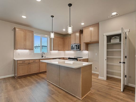 7124 S Hyton ST by Aho Construction