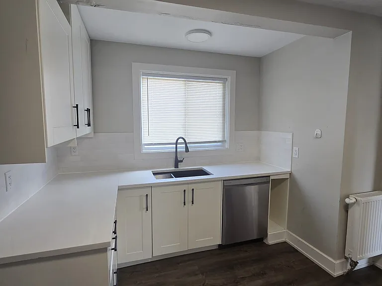 259 Montfort St #A — Photo 12