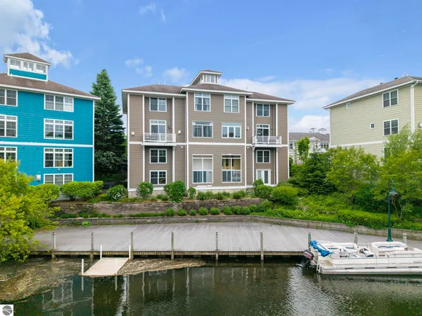 259 Midtown Dr, Traverse City, MI 49684