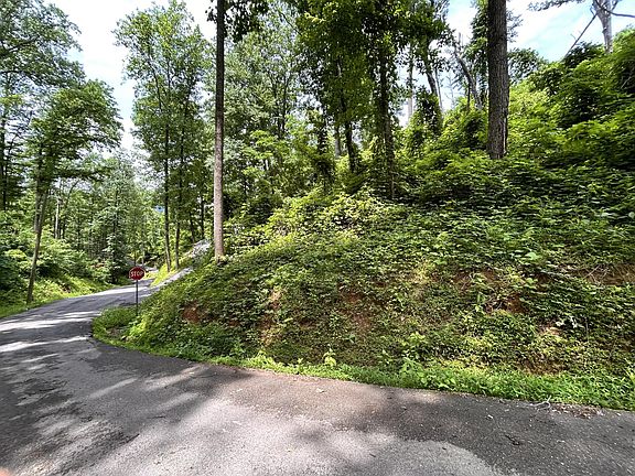 2nd image of 22 Davenport Rd Lot 22A