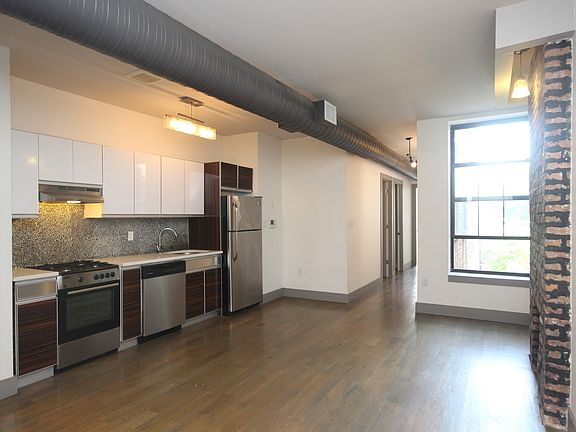 3rd image of 319 Knickerbocker Ave APT 4R